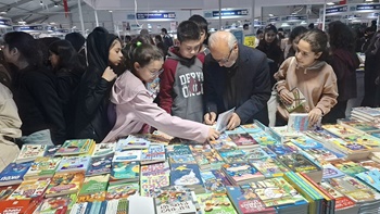 2025-uskudar-kitap-fuar-gezi5