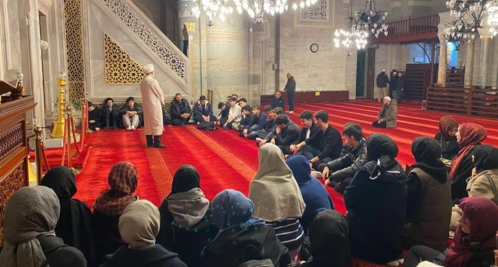 Sabah Namazında Buluştuk